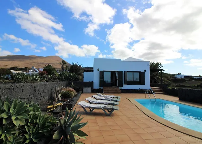 Casa La Cancela . * Las Breñas